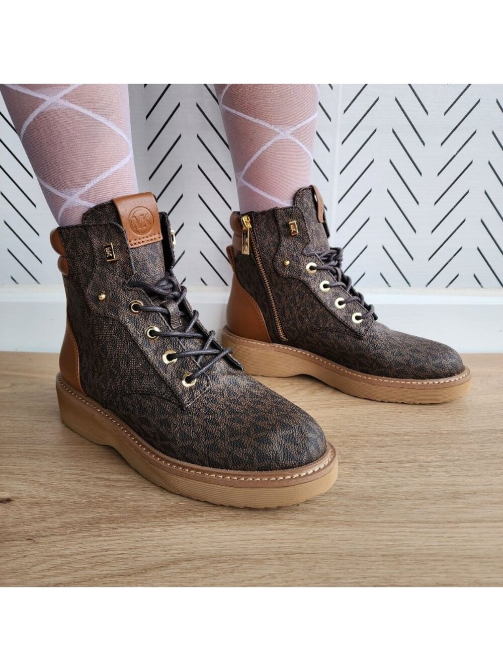 ❤️Michael Kors Womens Booties Sz 7.5 Trudy logo Leather Combat Ankle Boots Brown